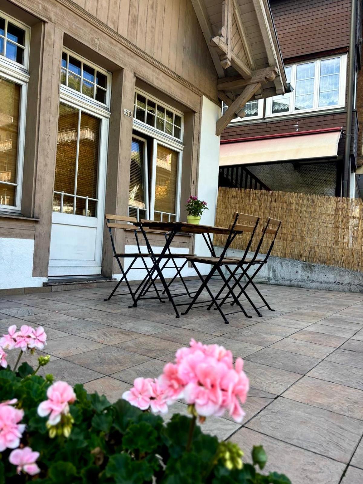 Chalet Rosa B&B Lauterbrunnen Ngoại thất bức ảnh